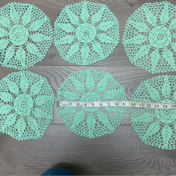 Set of 6 green Hand Crochet Lace Doilies Table Placemats Mexican Theme Farmhouse - Picture 3 of 3